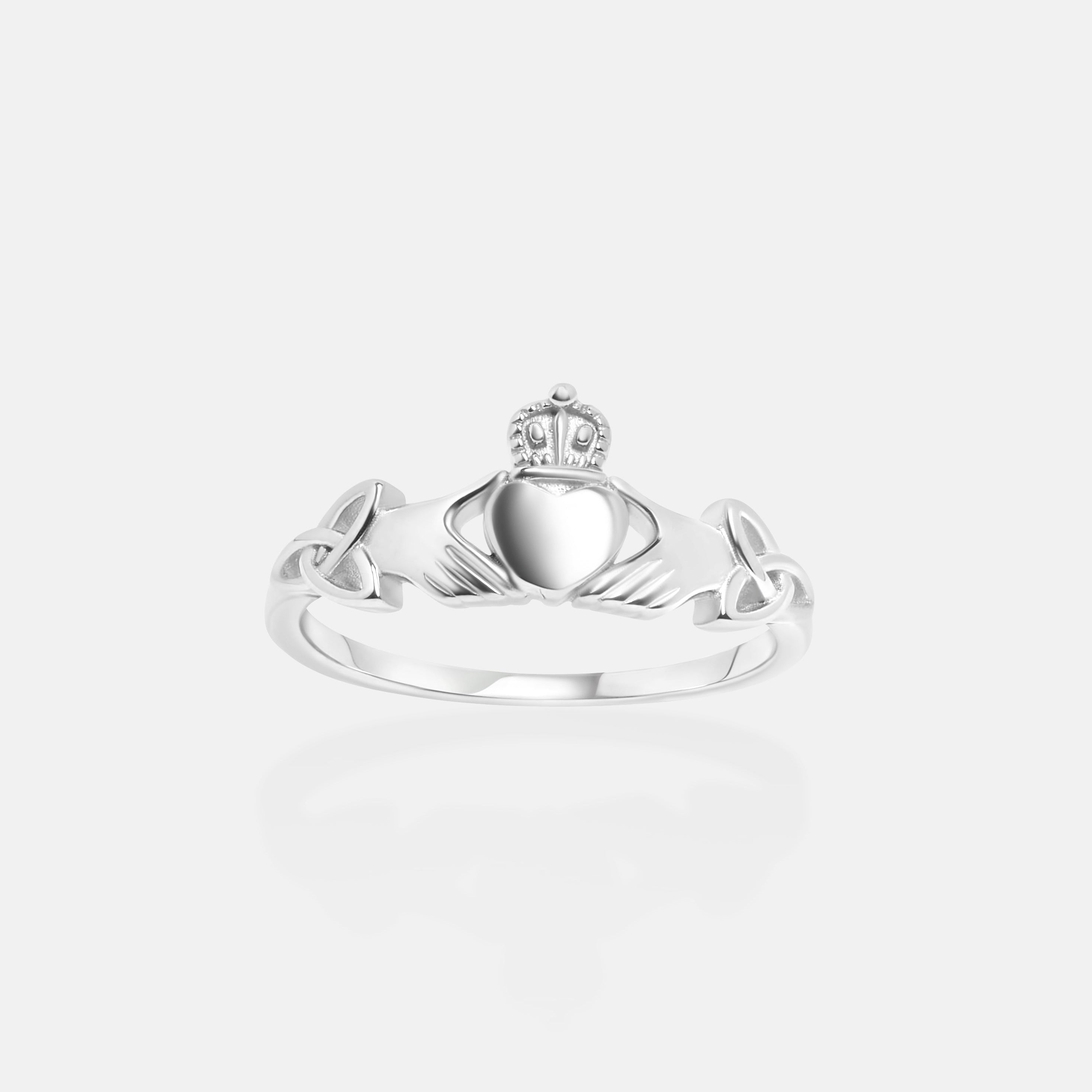 Classic Claddagh Ring