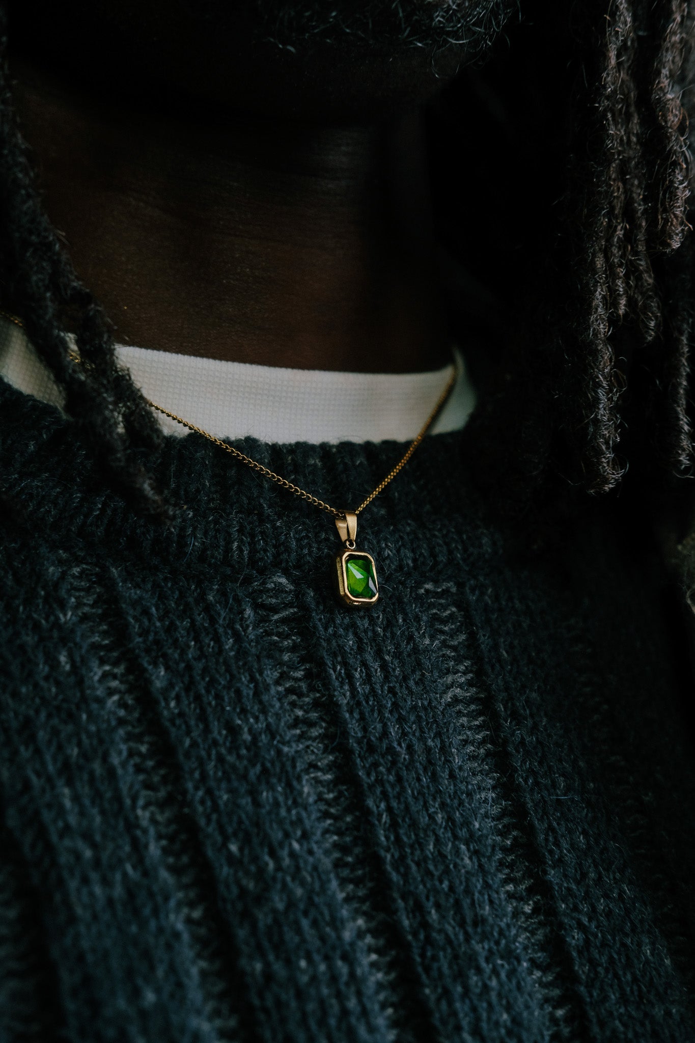 Fada's Emerald Pendant Necklace