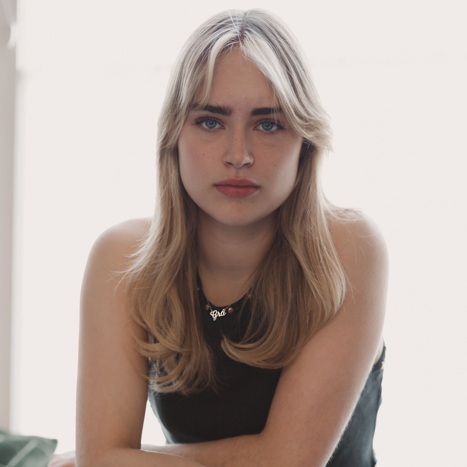 Fada's Grá Choker Necklace