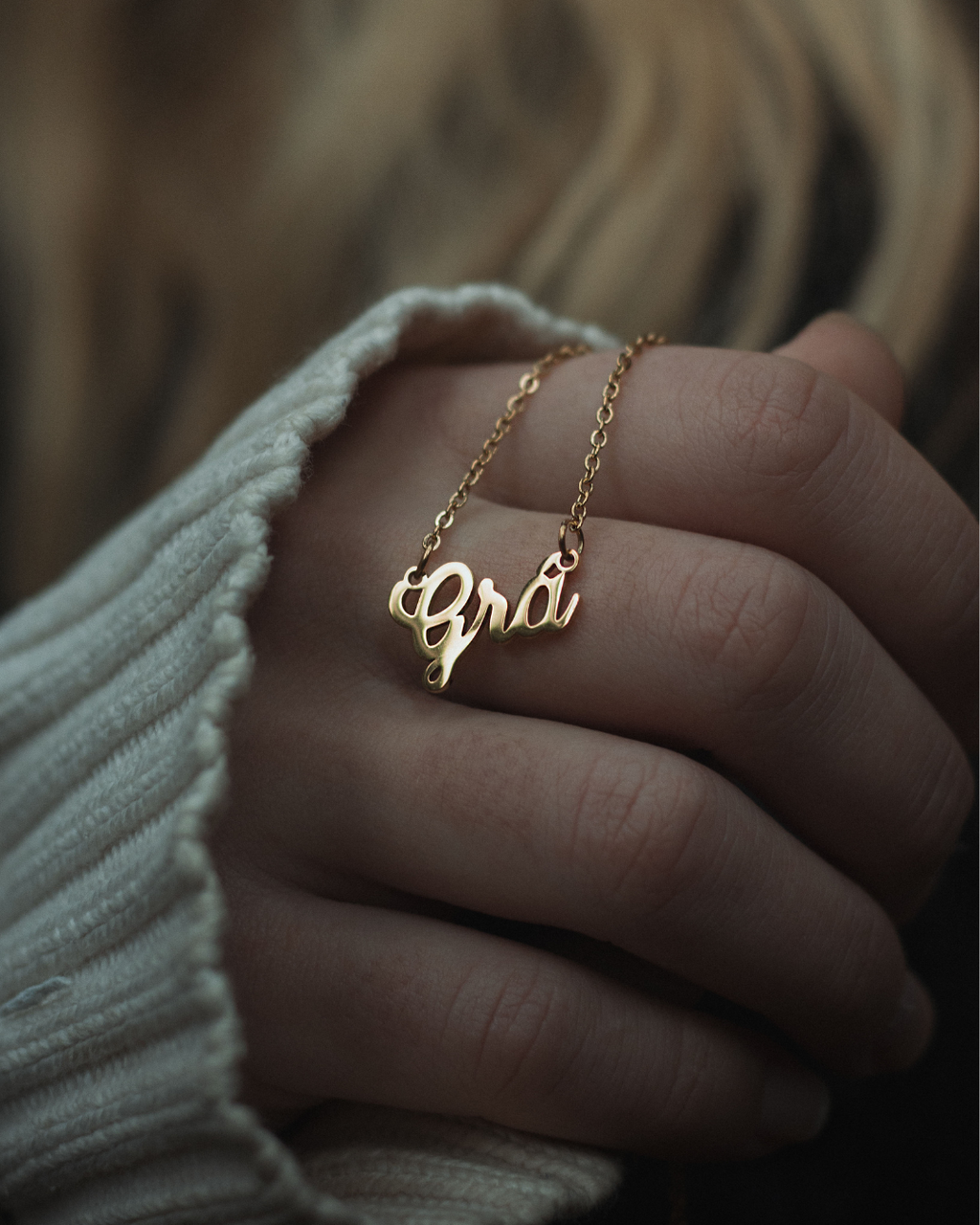 Grá Necklace